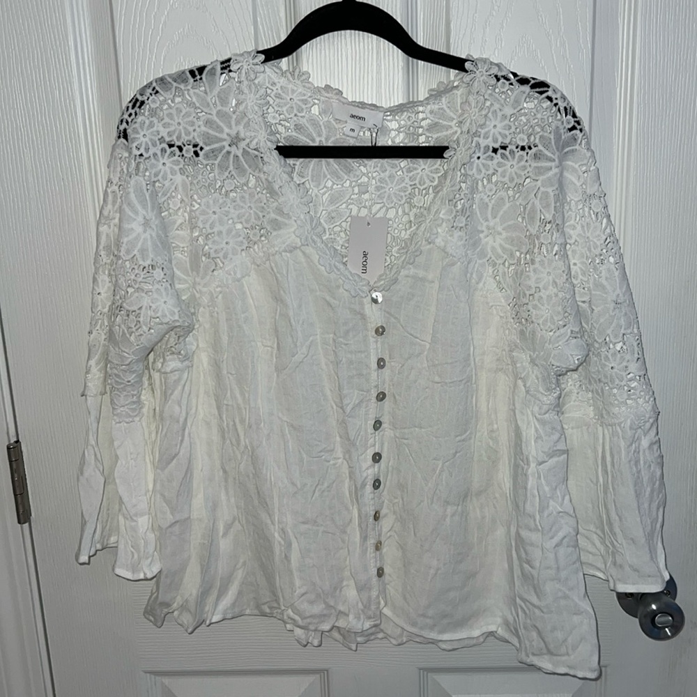 NWT Vici Floral Crochet Blouse